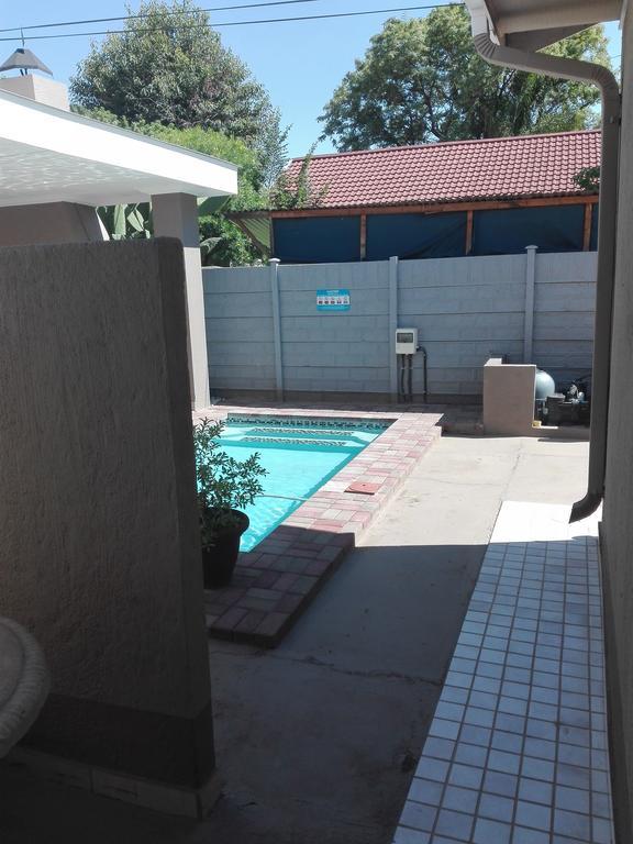 Gemutlich Guesthouse Upington Exterior foto